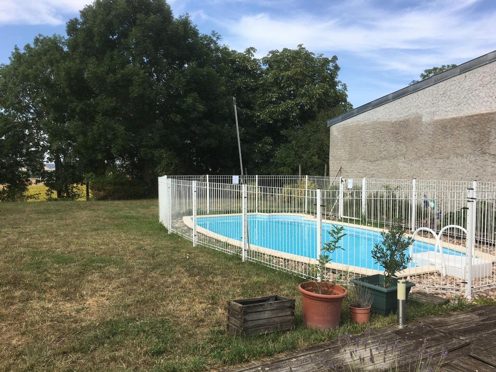 Grand Gite Avec Piscine, Cheminee Et Terrasse Pres De Luneville, Ideal Pour Familles Et Groupes - Fr-1-584-84 Athienville Екстериор снимка